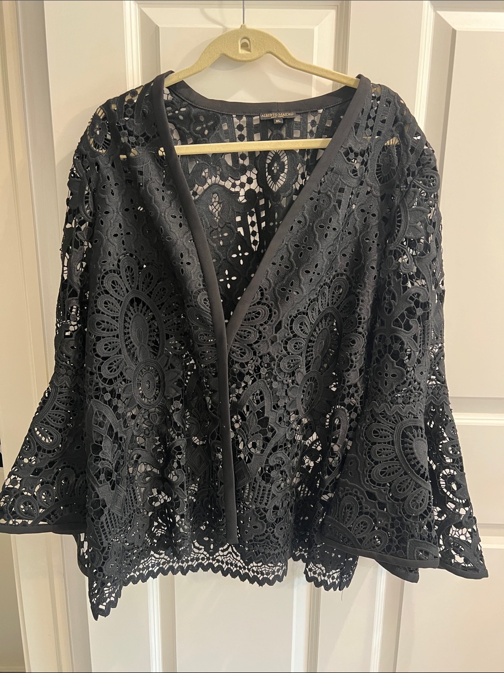 Alberto Makali Black Floral Lace Open-Front with single button